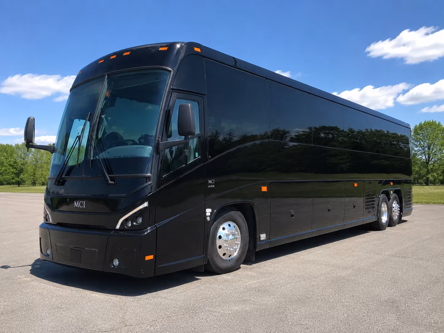 airport pickup buses for out of town wedding guests arriving at iah and hou